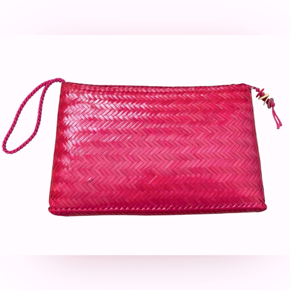 Waves Vintage Y2K Hot Pink Woven Zip Top Straw Clutch With Wrist Strap And Beads